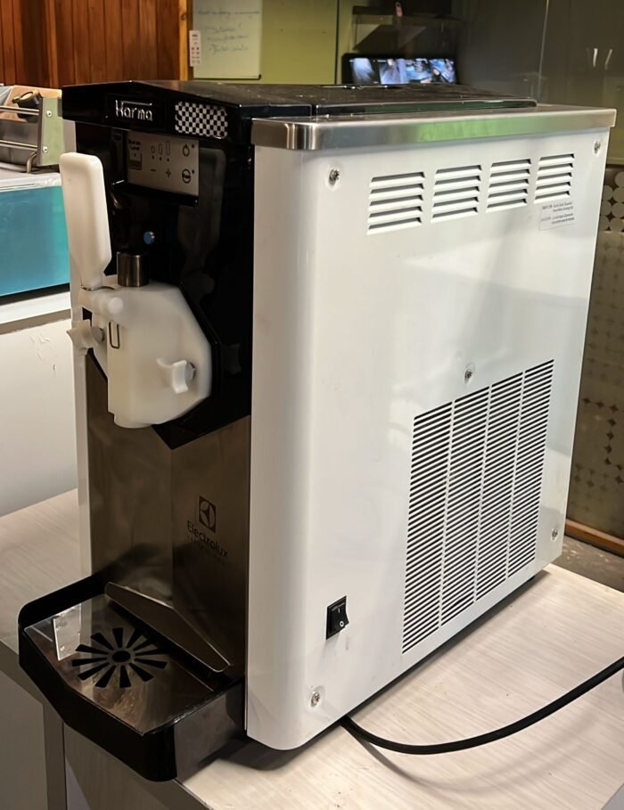 Electrolux ice cream machine - Image 3