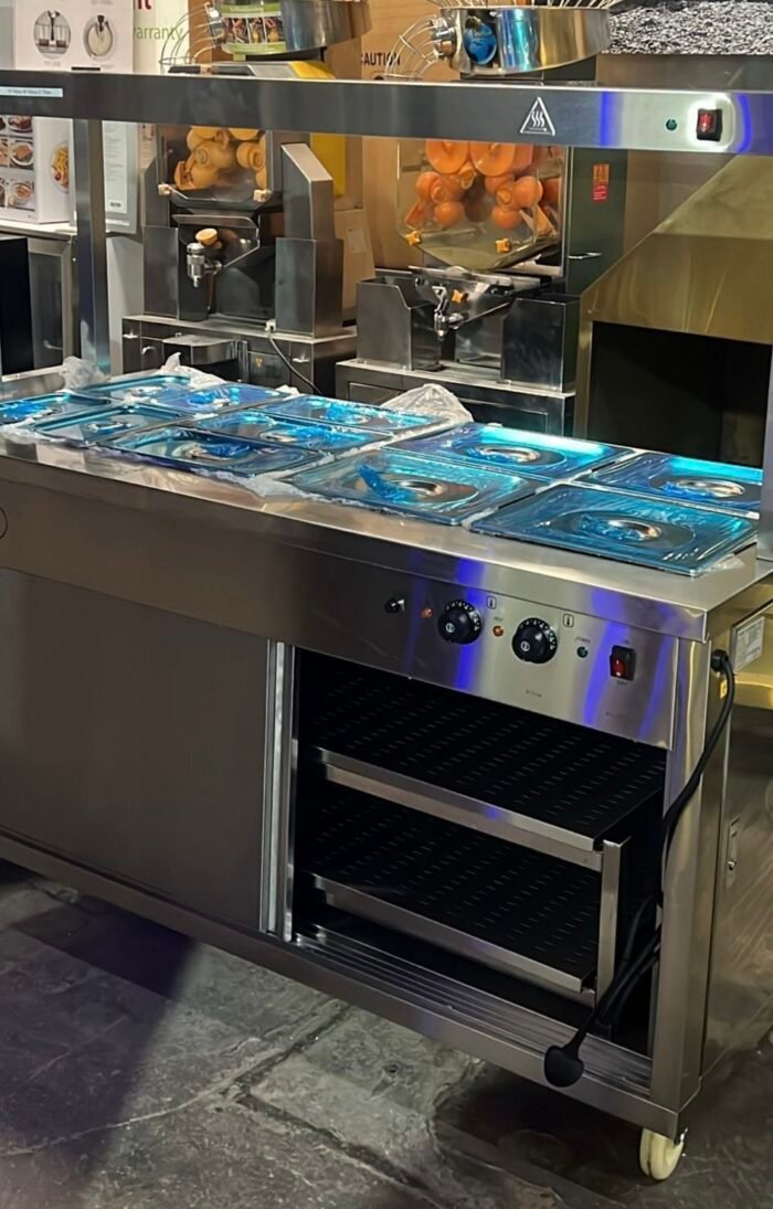 Heated Buffet Gantry with Wet Bain Marie Top and Integrated Hot Cupboard - Image 2