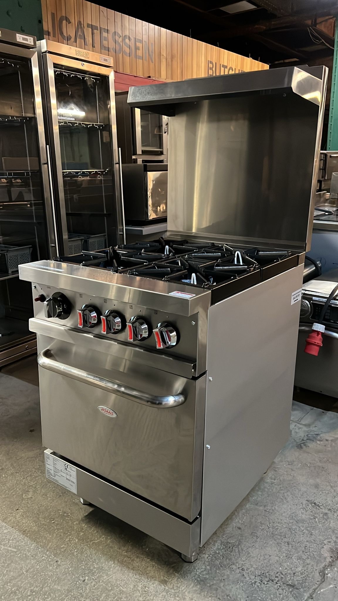 9409166d-ede0-4f4c-9a61-ab1b938076f5.jpeg Natural Gas 4 Burners Cooker with Oven - Image 1