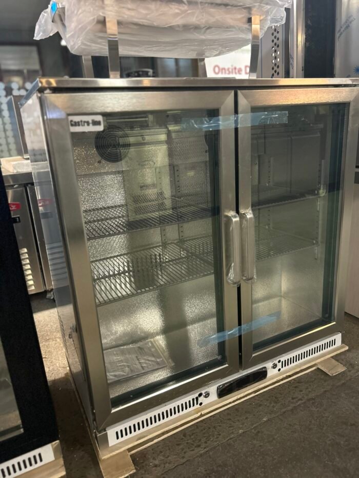 Commercial low height double hinged door Drinks fridge - Image 3