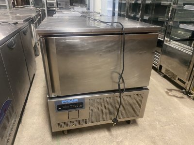 Polar blast chiller