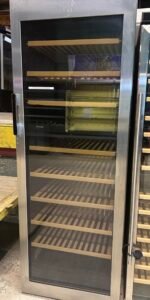 Liebherr Vinidor Dual Zone Wine Cooler - Image 3