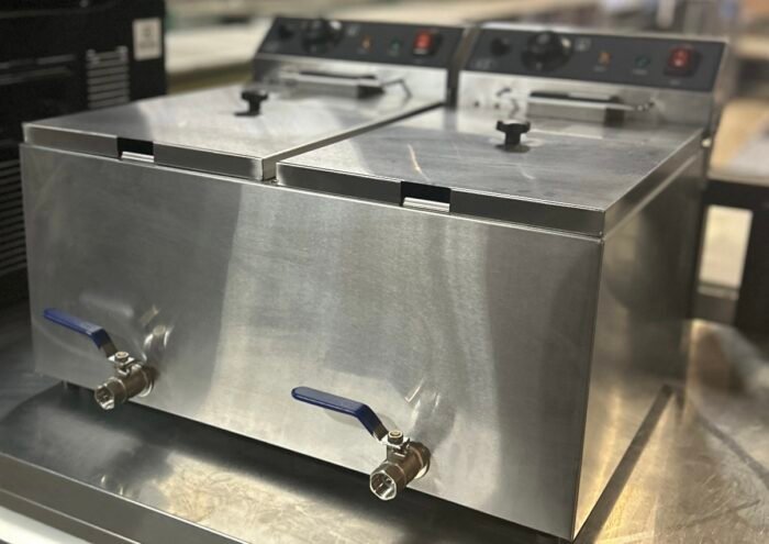 17 Litre Twin Tank Electric Chip Fryer - Image 2