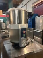 Vegetable peeler - Image 2